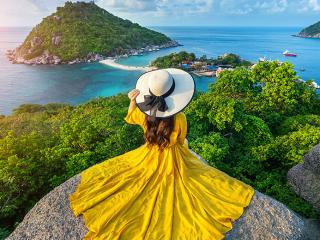 Cultural Festivals & Local Life
